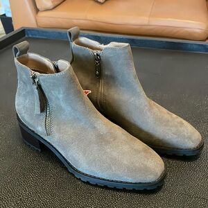 Blondo Samara Waterproof Boots size 6